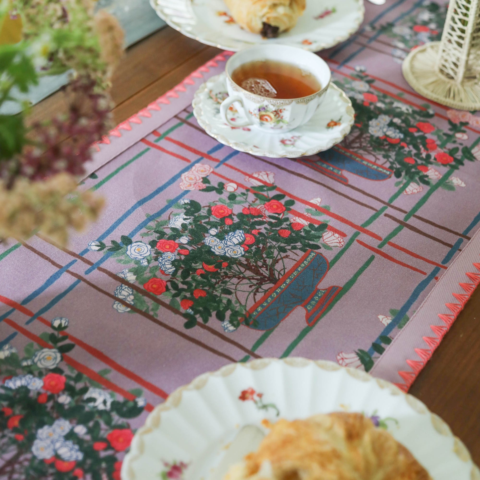 Table Runner La Vie en Rose