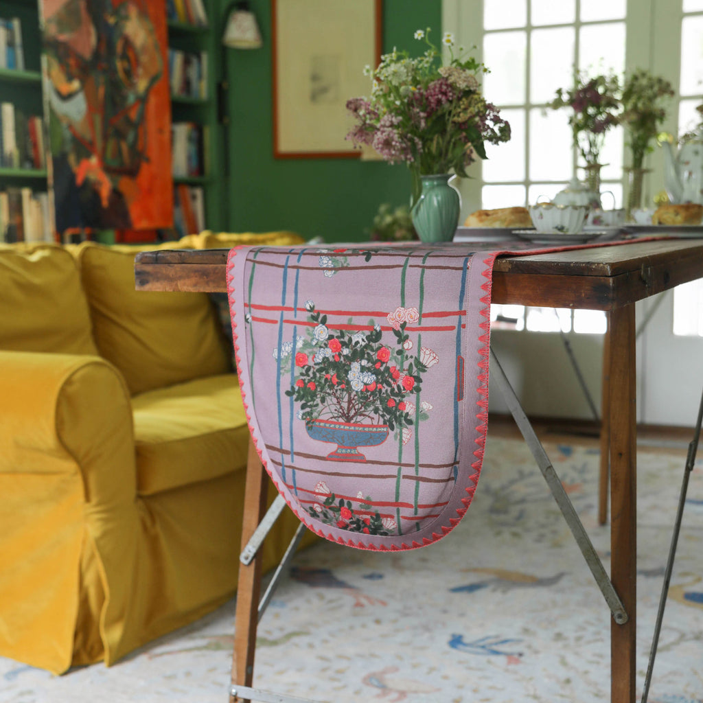 Table Runner La Vie en Rose