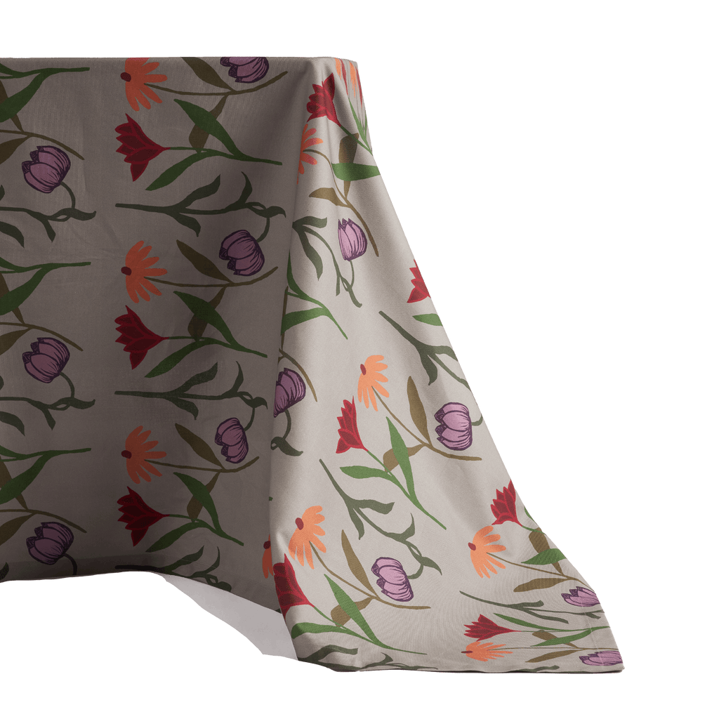Tablecloth Picnic on the Meadow - Sophie Williamson Design