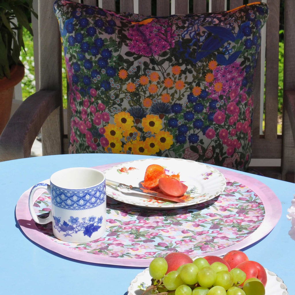 6 Round Placemats Romance is Dead Blue/Pink